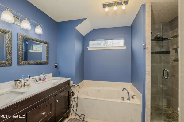 $349,000 | 1945 Pecan Meadows Drive, Southaven, MS 38671