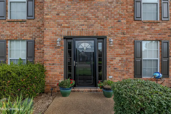 $349,000 | 1945 Pecan Meadows Drive, Southaven, MS 38671