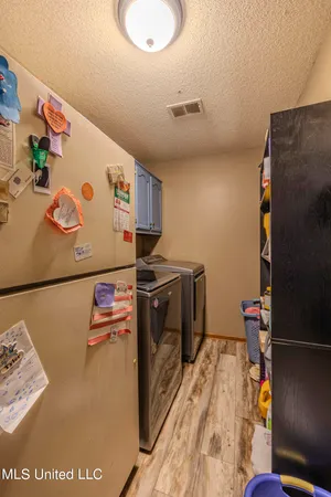 $349,000 | 1945 Pecan Meadows Drive, Southaven, MS 38671