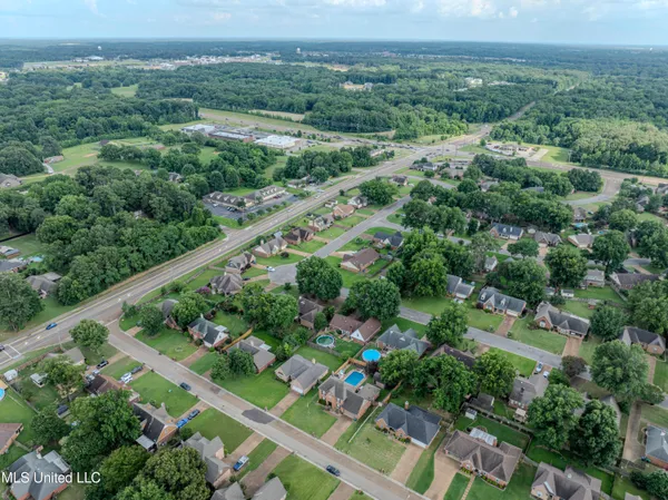 $349,000 | 1945 Pecan Meadows Drive, Southaven, MS 38671