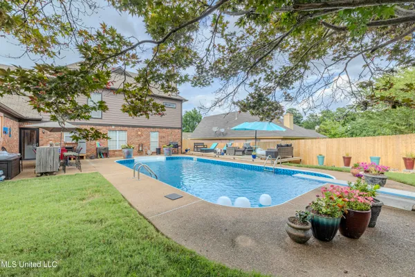 $349,000 | 1945 Pecan Meadows Drive, Southaven, MS 38671