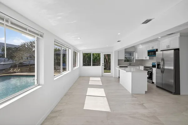$5,500 | 1120 Mango Isle, Fort Lauderdale, FL 33315
