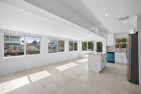 $5,500 | 1120 Mango Isle, Fort Lauderdale, FL 33315