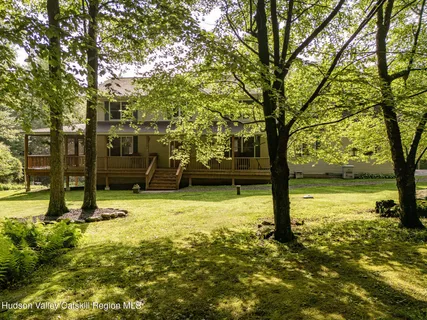 $949,000 | 214 Wright Road, Kerhonkson, NY 12446