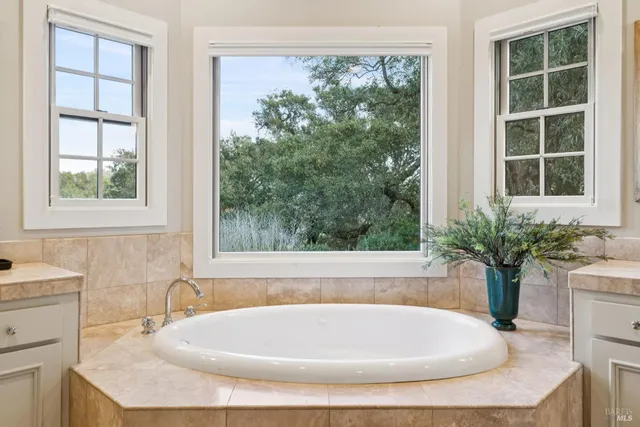 $2,550,000 | 17219 7th Street East, Sonoma, CA 95476