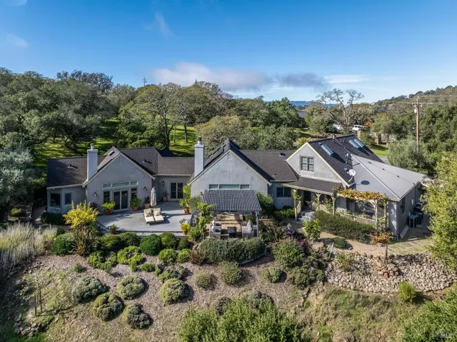 $2,550,000 | 17219 7th Street East, Sonoma, CA 95476