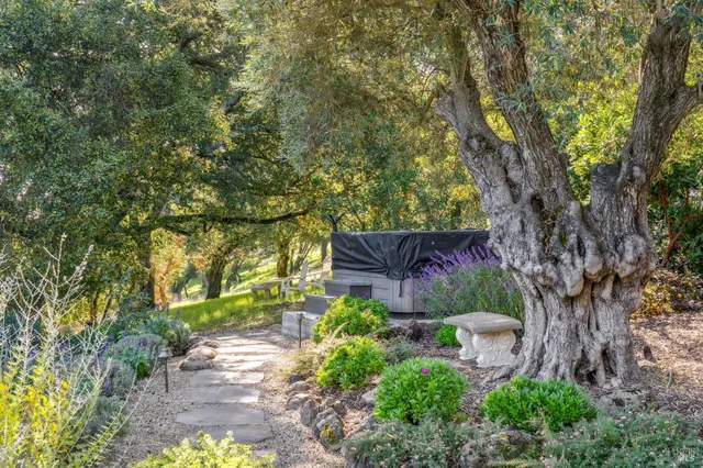 $2,550,000 | 17219 7th Street East, Sonoma, CA 95476