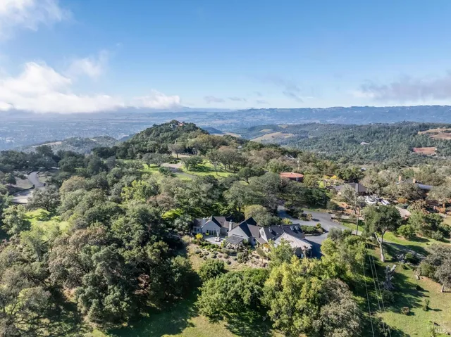 $2,550,000 | 17219 7th Street East, Sonoma, CA 95476