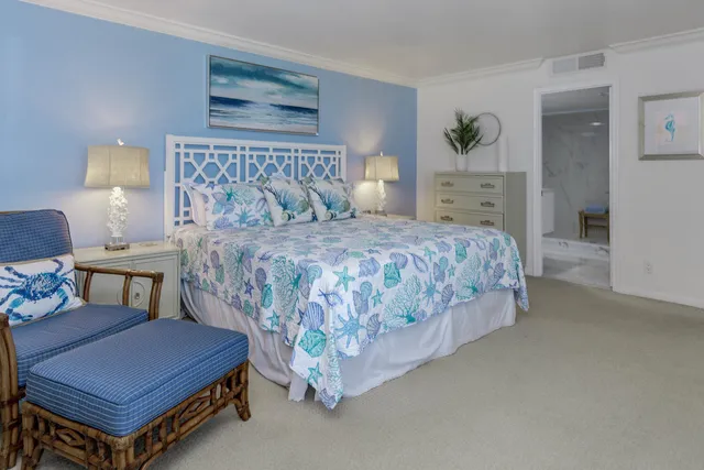 $8,000 | 5540 North Ocean Drive, Unit 8C, Singer Island, FL 33404