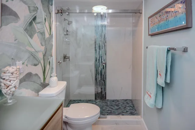 $8,000 | 5540 North Ocean Drive, Unit 8C, Singer Island, FL 33404