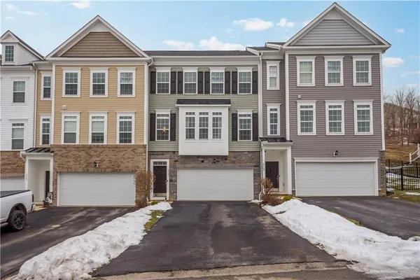 $309,900 | 2267 Flint Drive, Washington, PA 15301