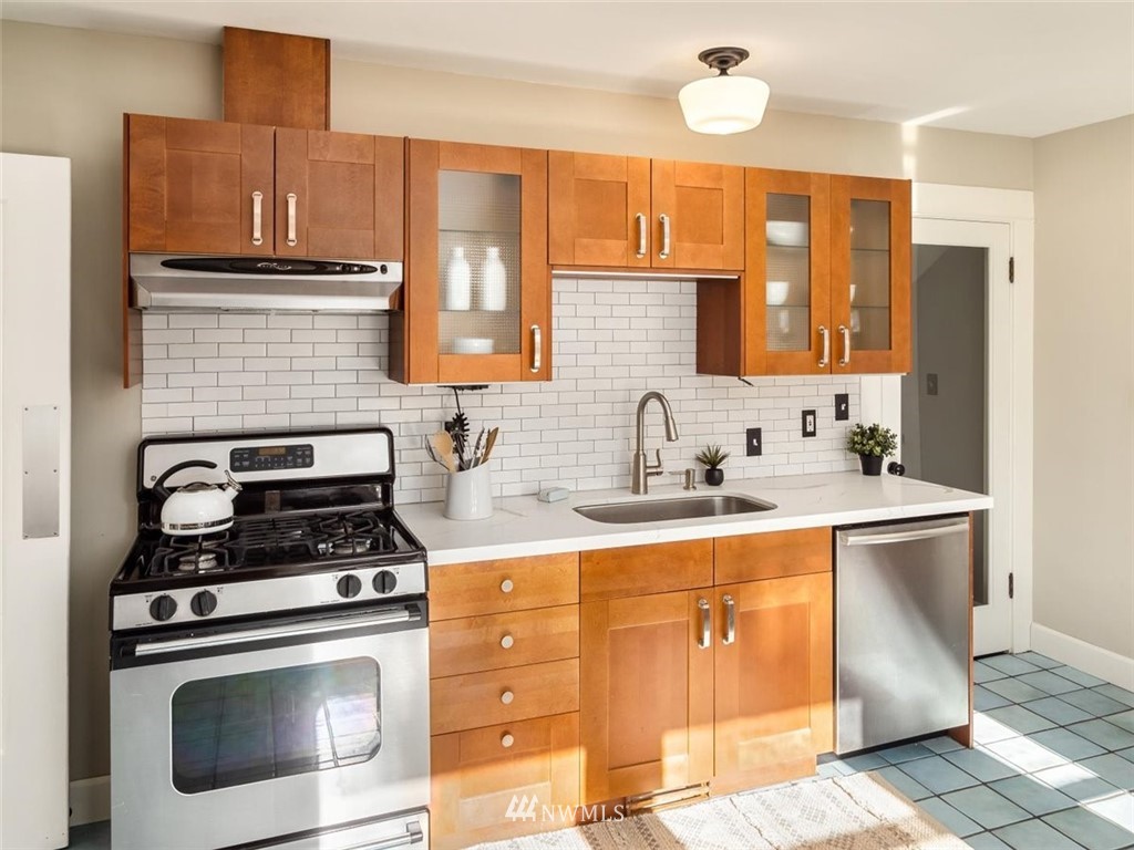 123 North 50th Street Seattle, WA 98103 - Photo 11 of 28 Gallery Image 11