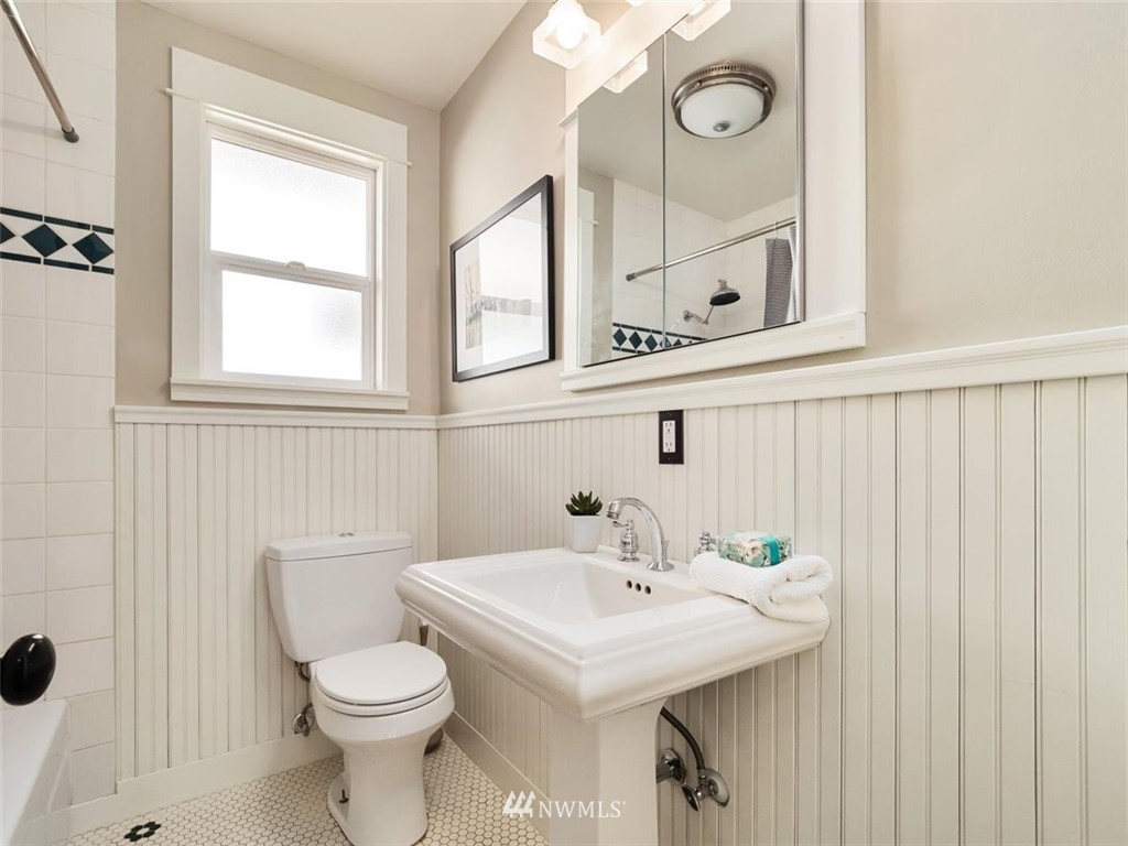 123 North 50th Street Seattle, WA 98103 - Photo 16 of 28 Gallery Image 16