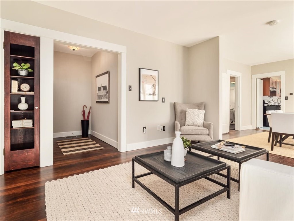 123 North 50th Street Seattle, WA 98103 - Photo 3 of 28 Gallery Image 3