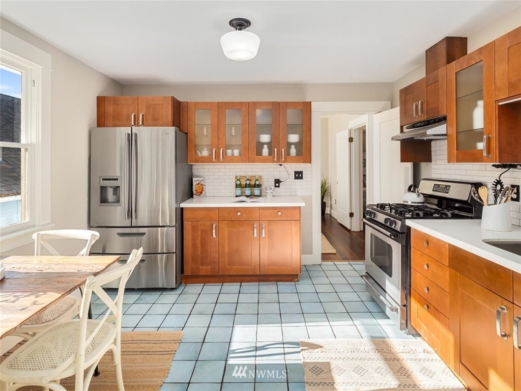 123 North 50th Street Seattle, WA 98103 - Photo 10 of 28 Gallery Image 10