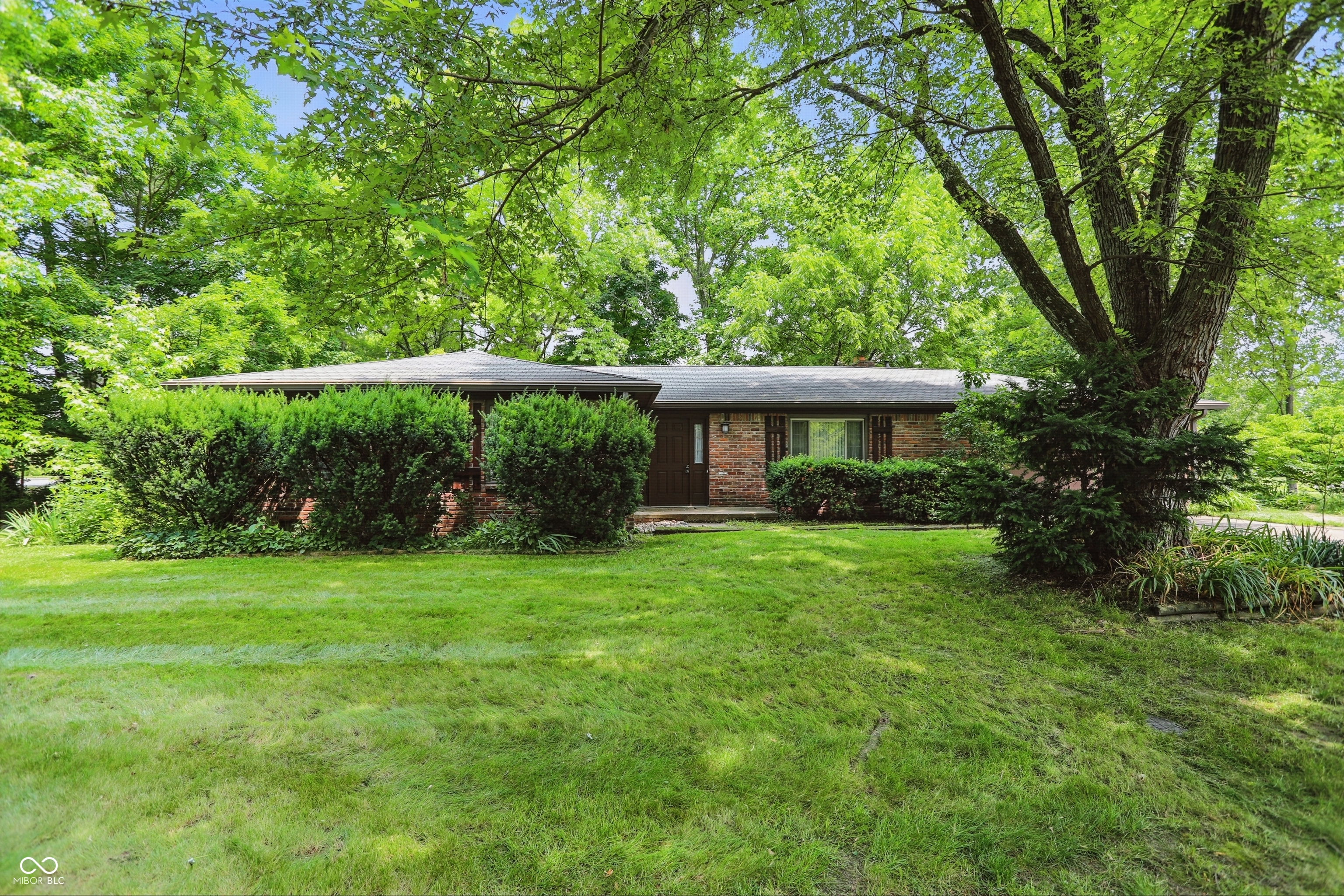 9101 Ditch Road Indianapolis, IN 46260 - Photo 1 of 39 Gallery Image 1