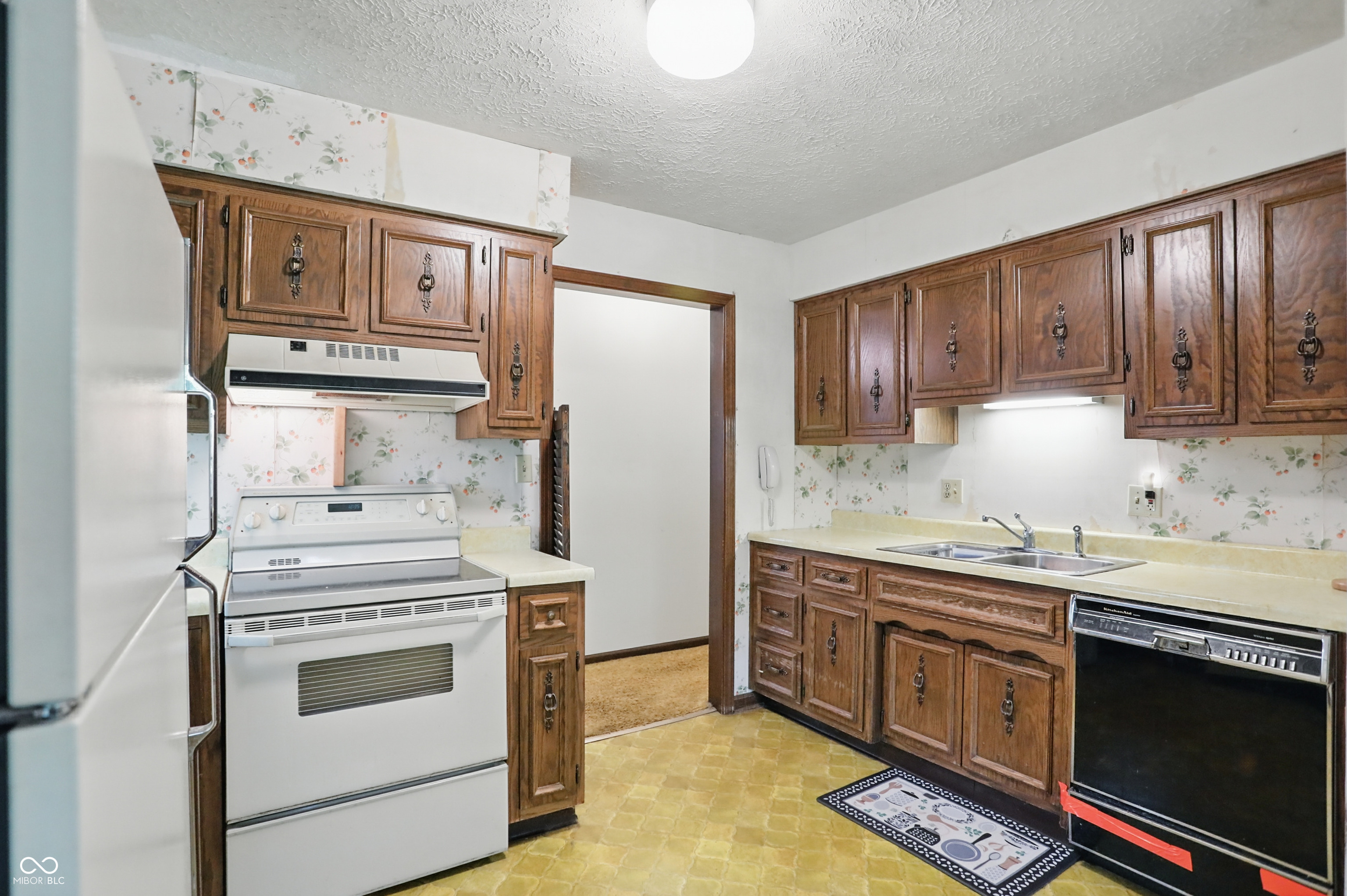 9101 Ditch Road Indianapolis, IN 46260 - Photo 16 of 39 Gallery Image 16