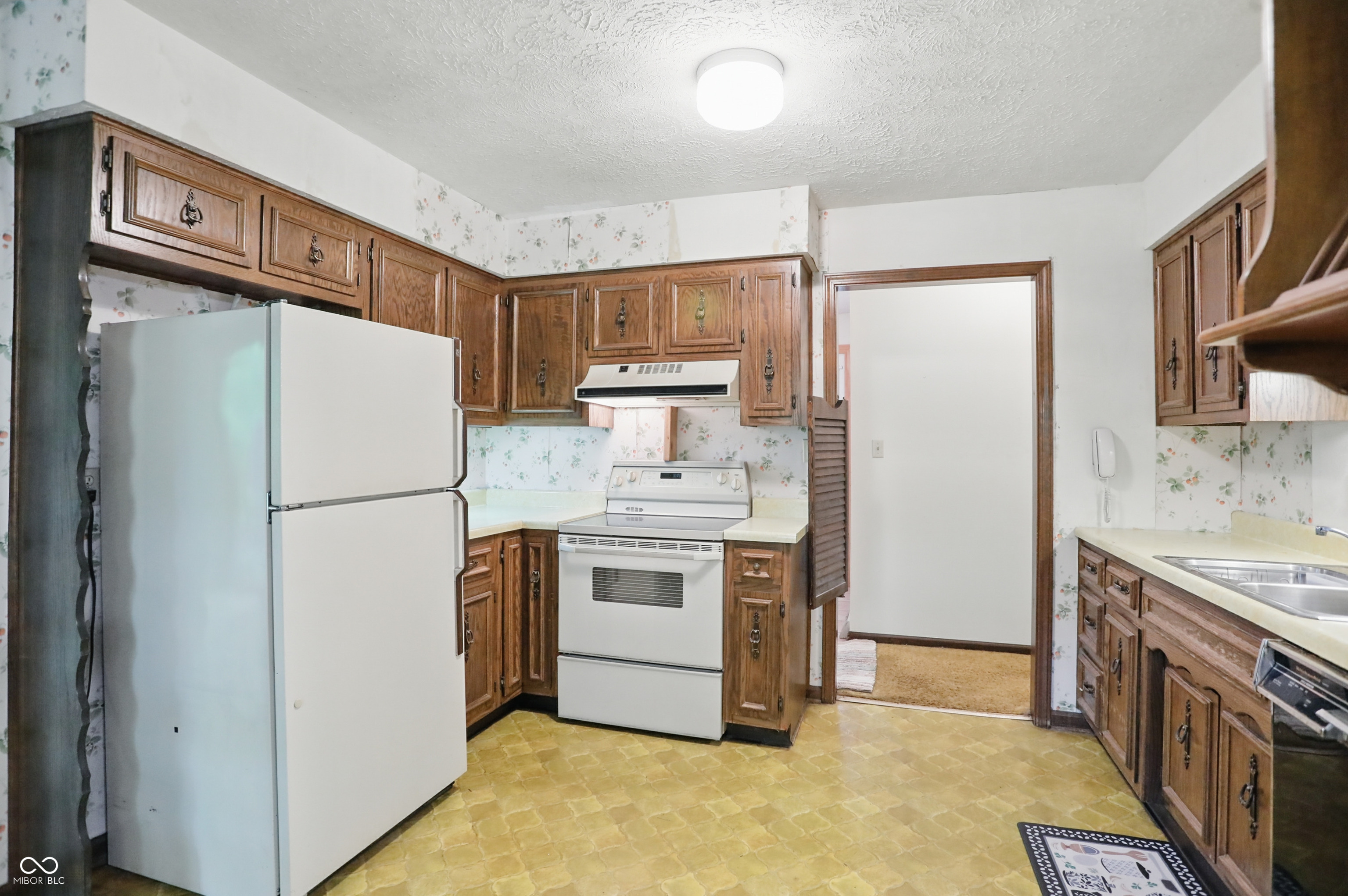 9101 Ditch Road Indianapolis, IN 46260 - Photo 17 of 39 Gallery Image 17