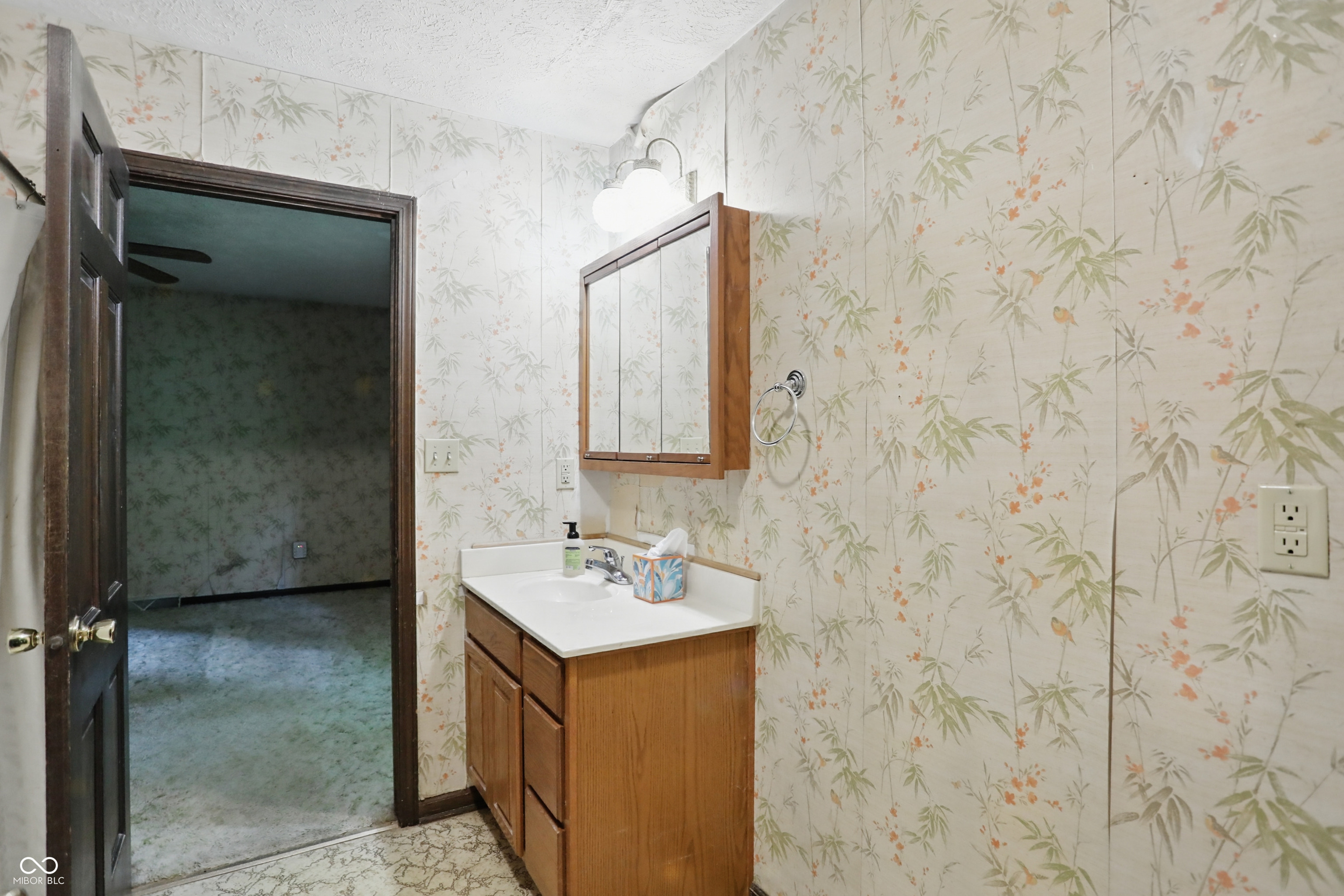 9101 Ditch Road Indianapolis, IN 46260 - Photo 20 of 39 Gallery Image 20