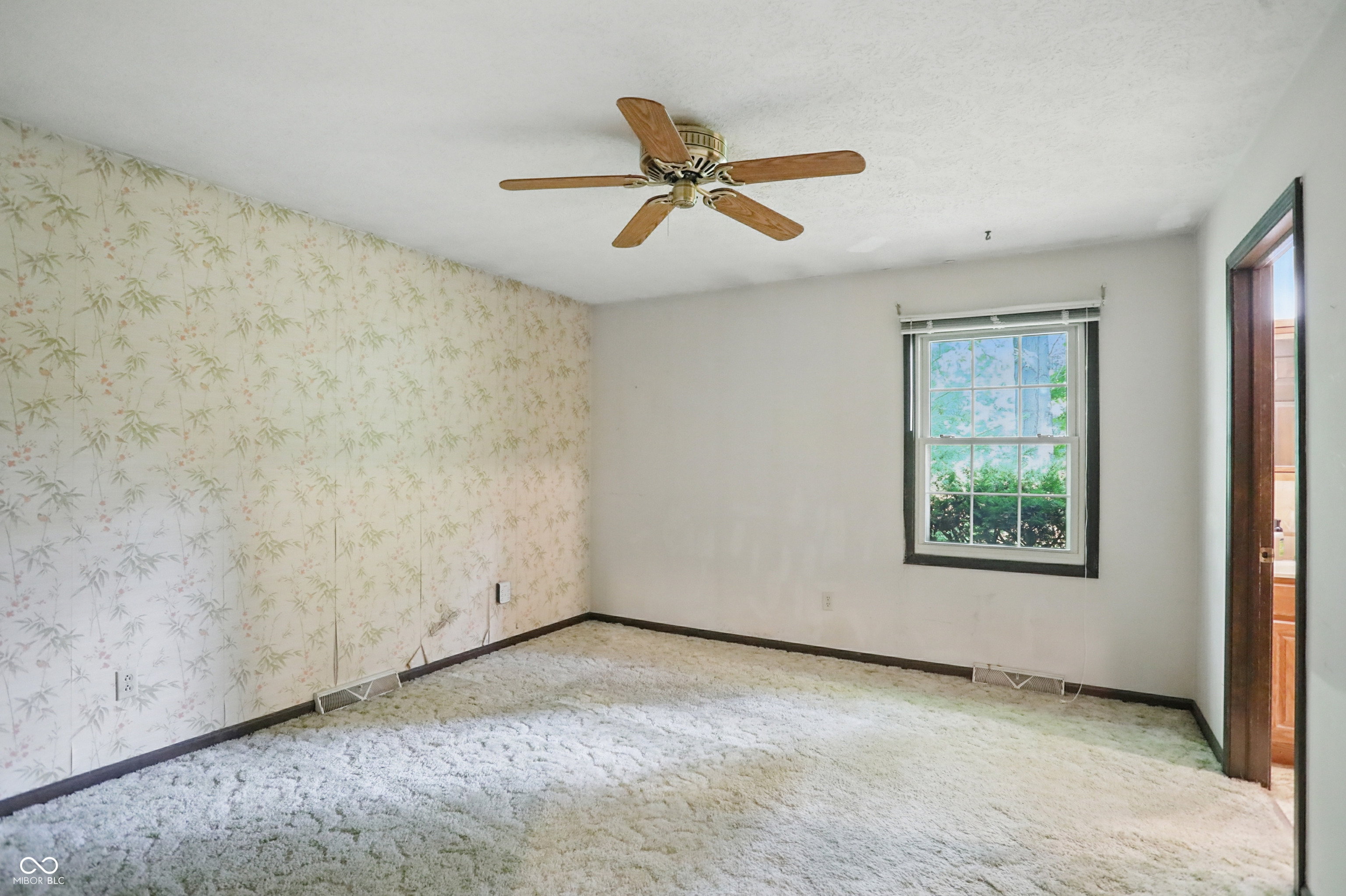 9101 Ditch Road Indianapolis, IN 46260 - Photo 21 of 39 Gallery Image 21