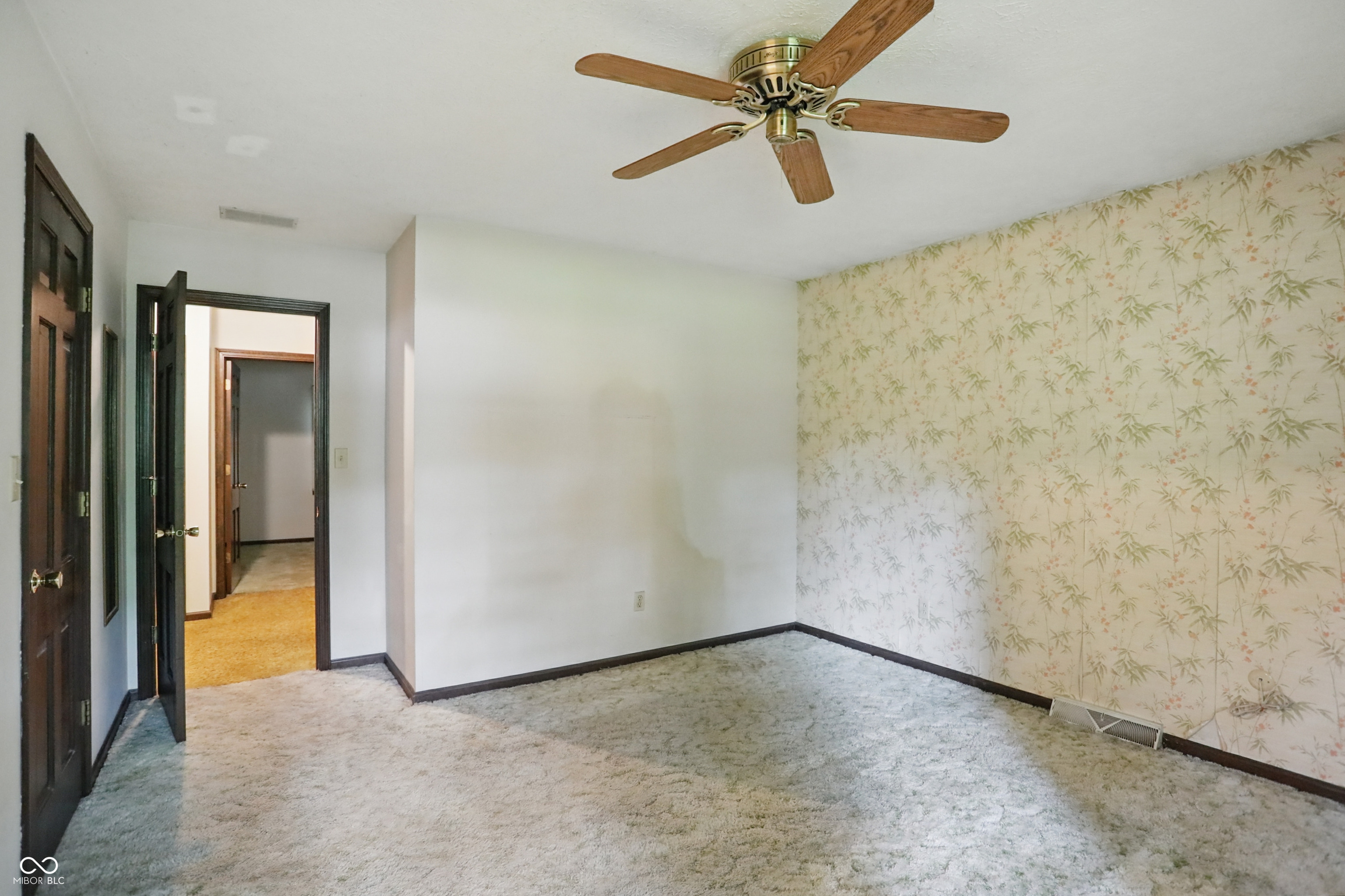 9101 Ditch Road Indianapolis, IN 46260 - Photo 22 of 39 Gallery Image 22