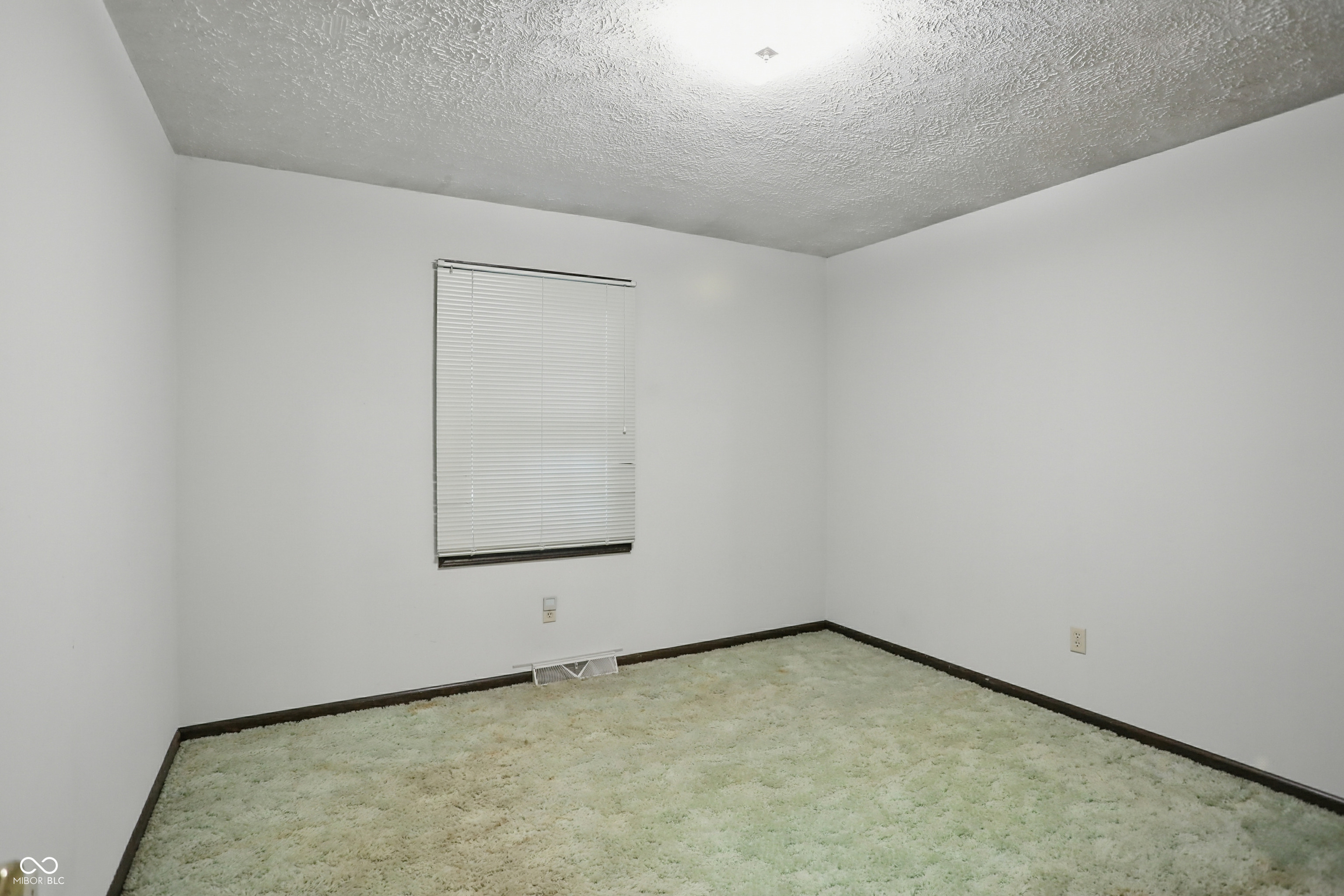 9101 Ditch Road Indianapolis, IN 46260 - Photo 31 of 39 Gallery Image 31