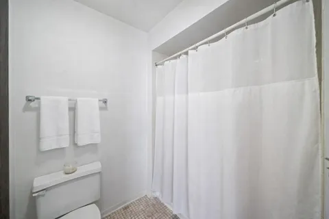 $325,000 | 302 Linden Lane, Wheeling, IL 60090