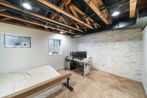 $325,000 | 302 Linden Lane, Wheeling, IL 60090