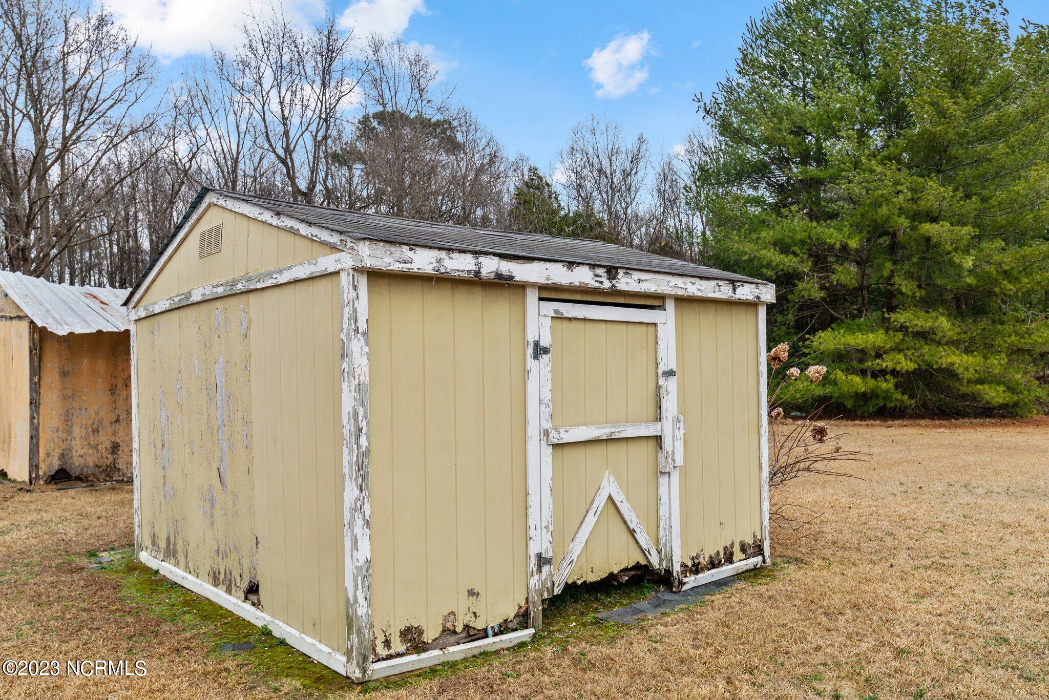 360 Mosely Road Walstonburg, NC 27888 - Photo 10 of 40 16-web-or-mls-DSC_1168