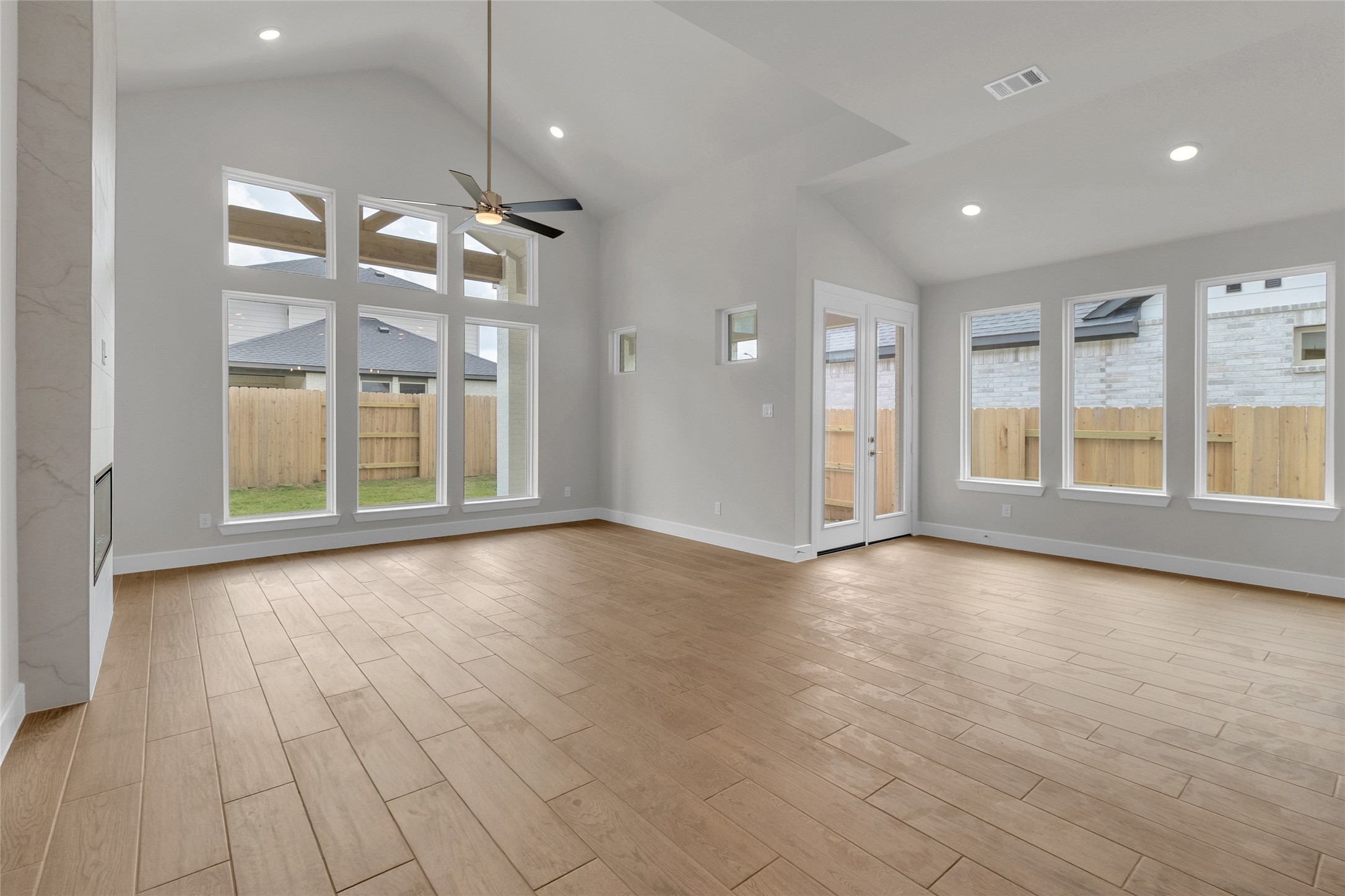 2819 Pathway Mdws Lane Webster, TX 77598 - Photo 13 of 43