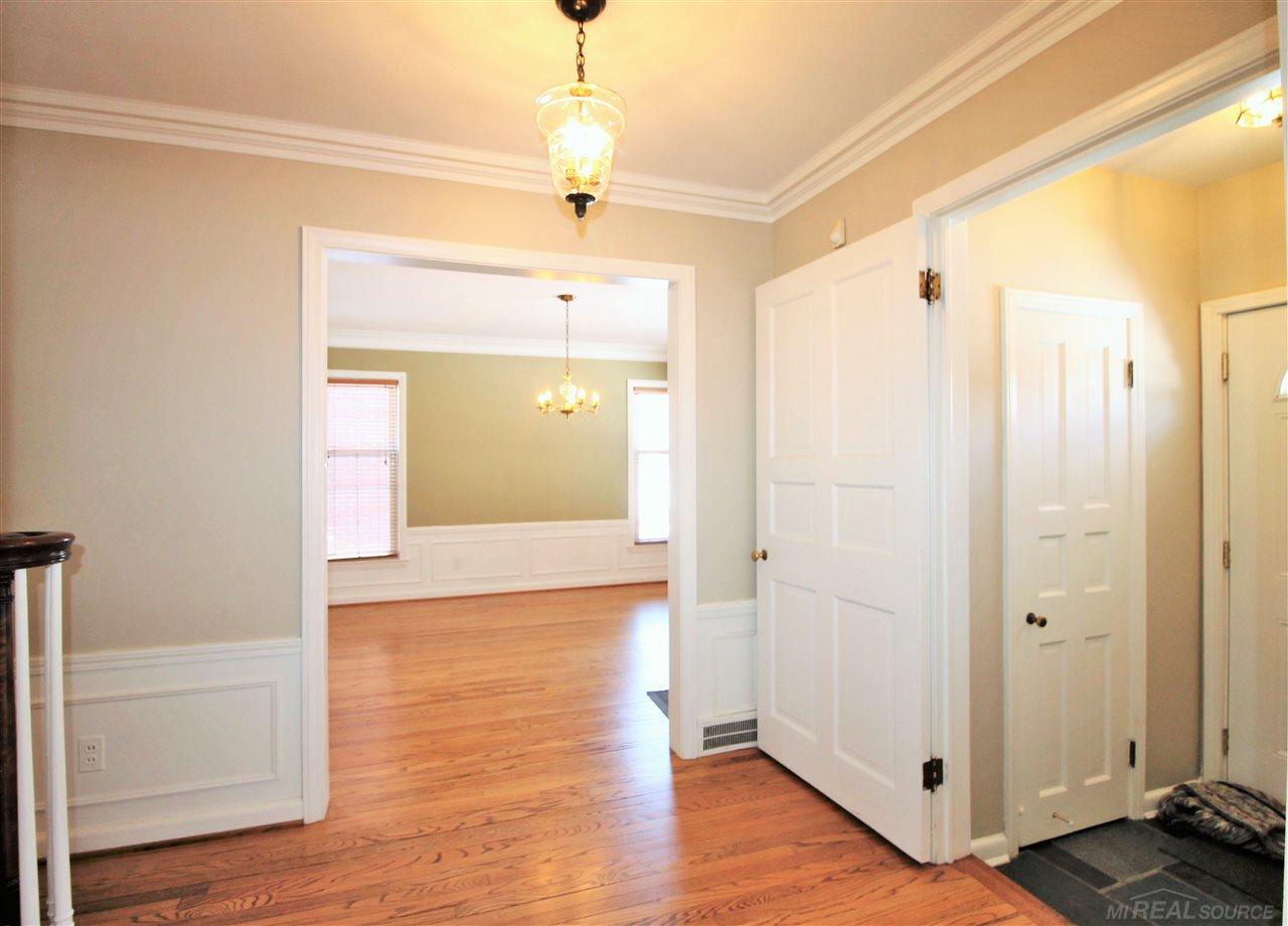 1173 Whittier Road Grosse Pointe Park, MI 48230 - Photo 12 of 83