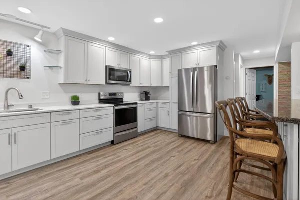 $649,000 | 160 Eastshore Drive, Jerome, MI 49249