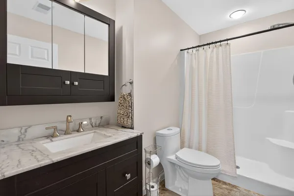 $649,000 | 160 Eastshore Drive, Jerome, MI 49249