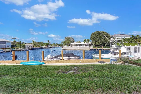 $375,000 | 2311 Northeast 36th Street, Unit 1F, Lighthouse Point, FL 33064