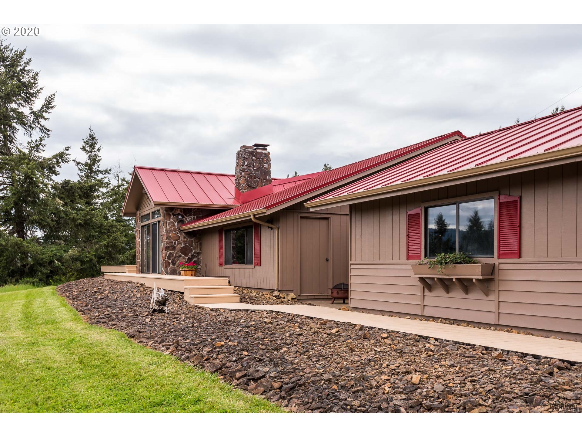 38681 Old Pengra Road Fall Creek, OR 97438 - Photo 8 of 32