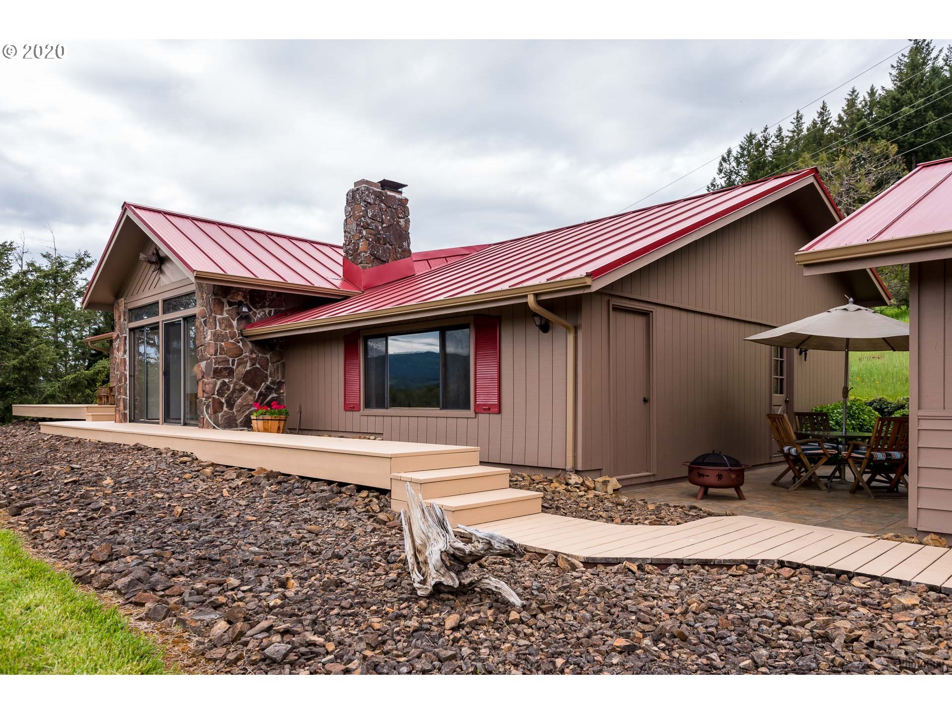 38681 Old Pengra Road Fall Creek, OR 97438 - Photo 9 of 32