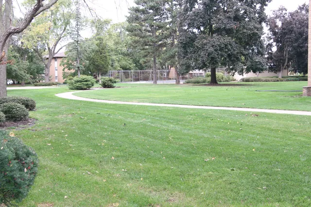 $1,850 | 960 Beau Drive, Unit 109, Des Plaines, IL 60016