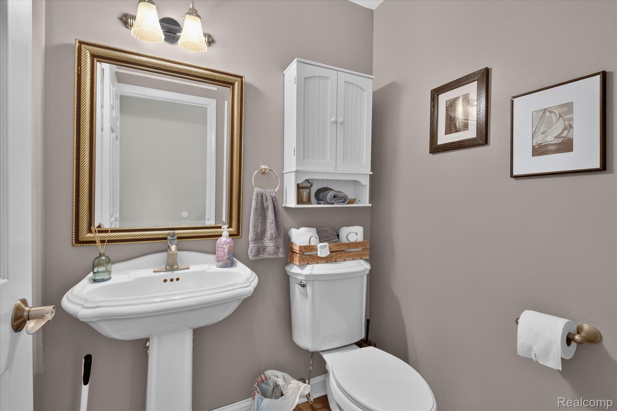 7040 McGuire Road Fenton, MI 48430 - Photo 12 of 43 24-7040-McGuire-Rd-Fenton-WindowStill.jpg