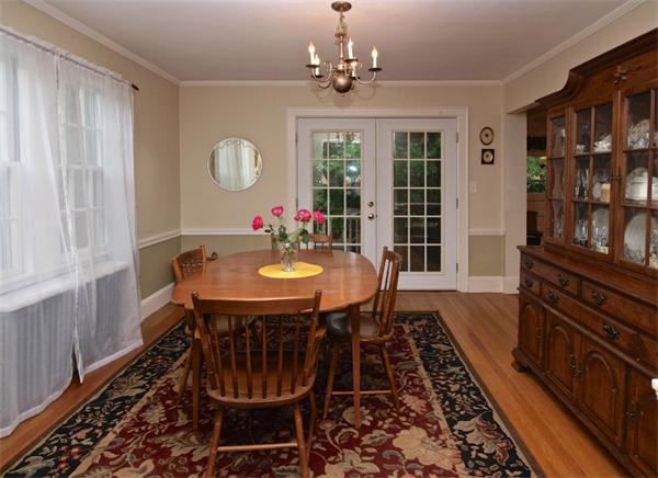 2 Cleveland Road Wellesley, MA 02481 - Photo 4 of 26