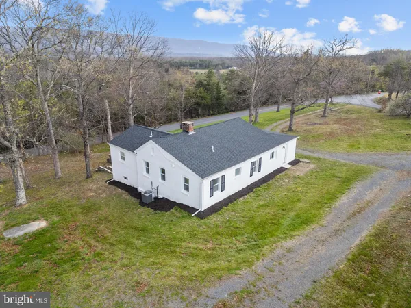 $329,000 | 3221 Laurel Grove Road, Winchester, VA 22602