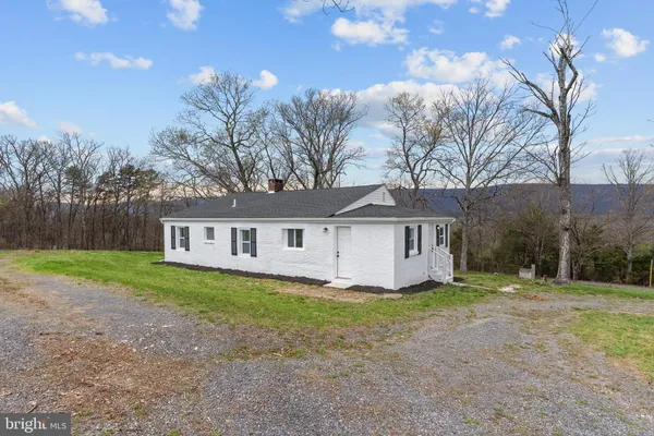 $329,000 | 3221 Laurel Grove Road, Winchester, VA 22602