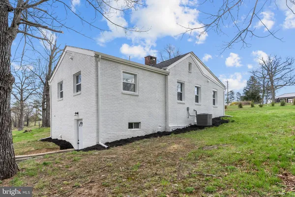 $329,000 | 3221 Laurel Grove Road, Winchester, VA 22602