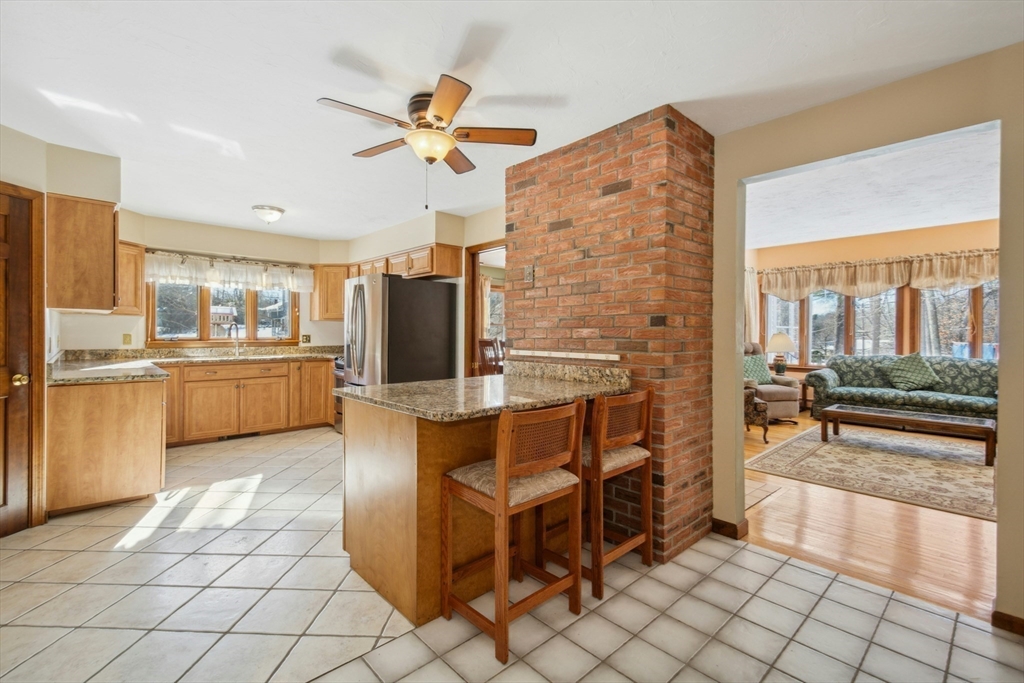 423 Goldthwaite Road Northbridge, MA 01588 - Photo 11 of 30