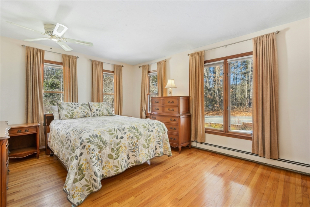423 Goldthwaite Road Northbridge, MA 01588 - Photo 20 of 30