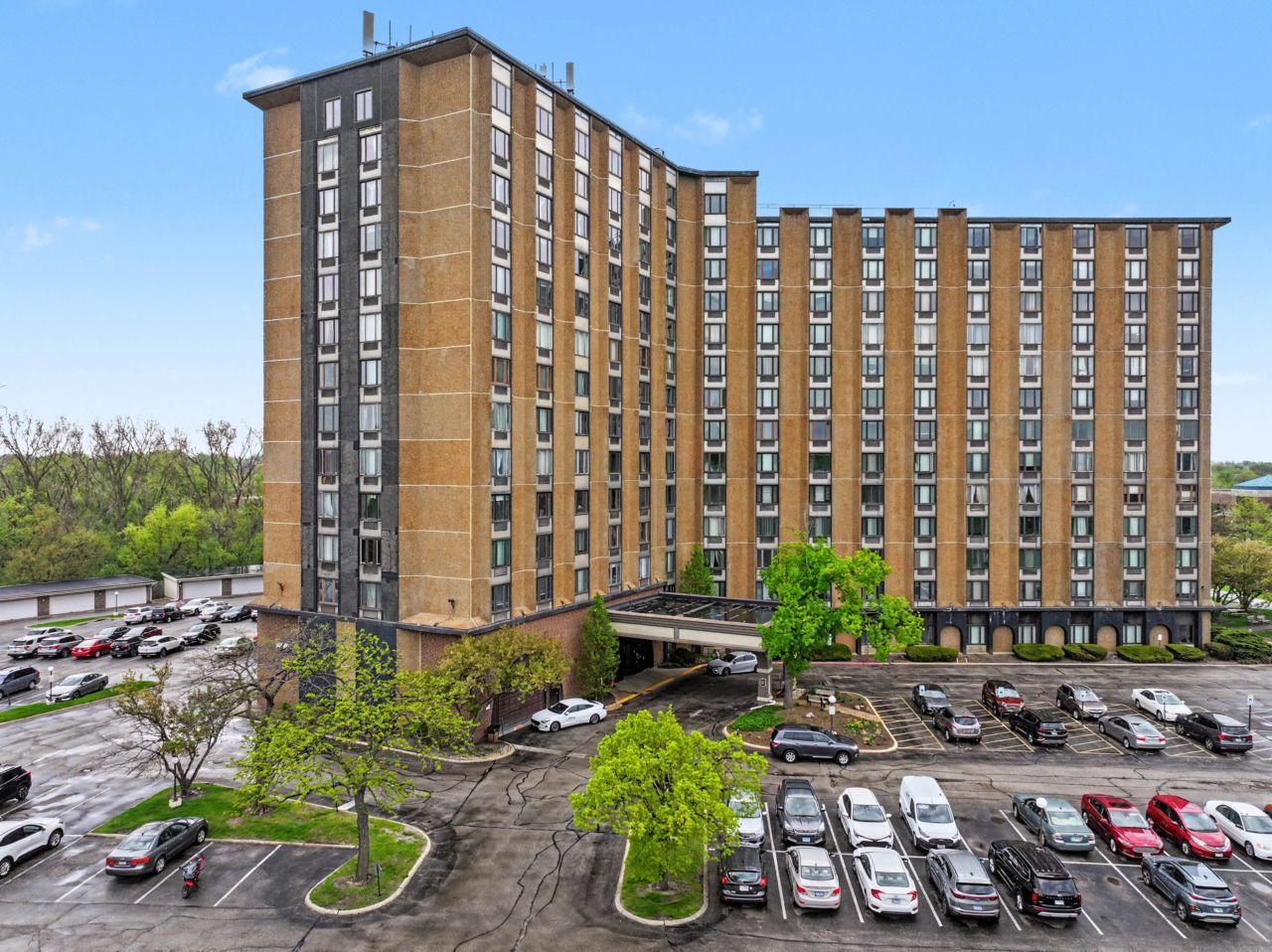 1 Renaissance Place, Unit 1105 Palatine, IL 60067 - Photo 1 of 21 a front view of a building