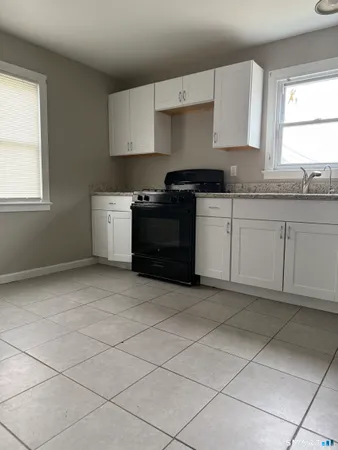 $1,700 | 92 Great Hill Road, East Hartford, CT 06108