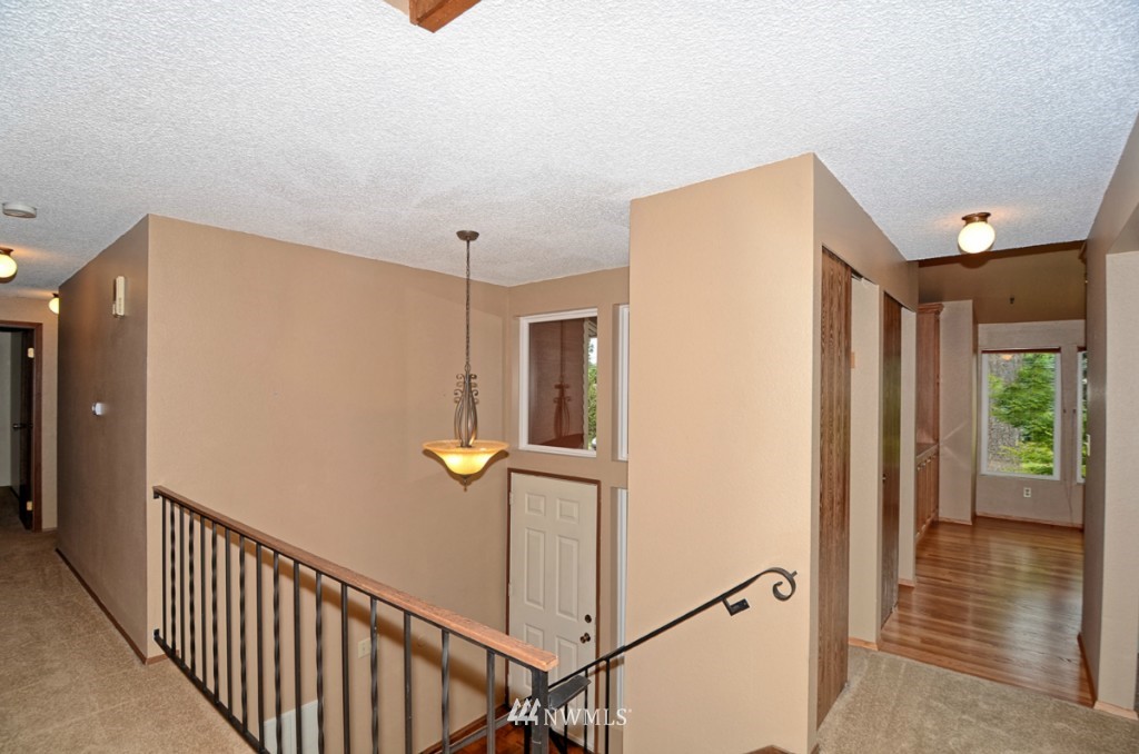 2711 168th Street Southeast Bothell, WA 98012 - Photo 2 of 22