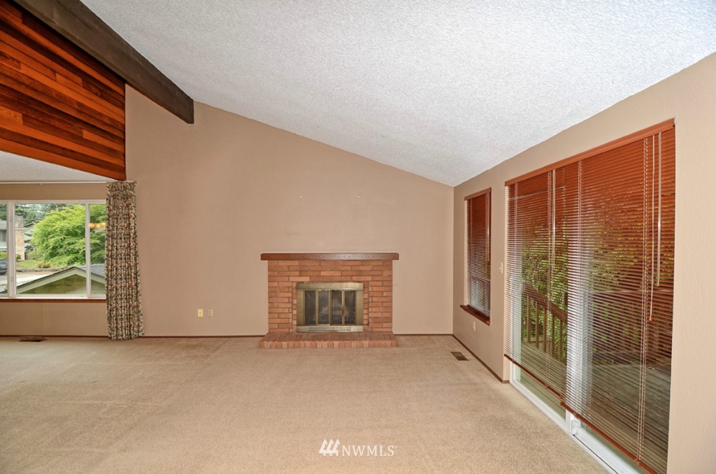 2711 168th Street Southeast Bothell, WA 98012 - Photo 3 of 22