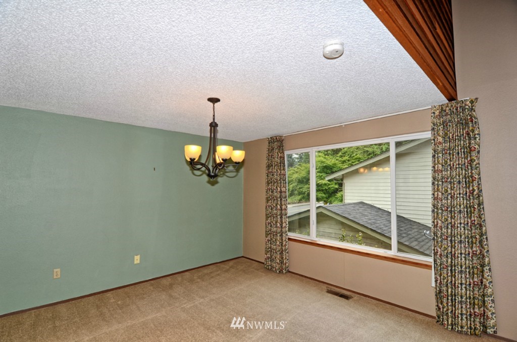 2711 168th Street Southeast Bothell, WA 98012 - Photo 6 of 22