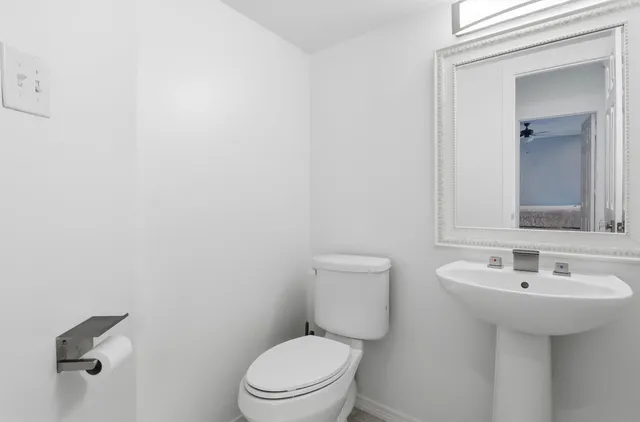 $3,900 | 201 Las Brisas Street, Kemah, TX 77565